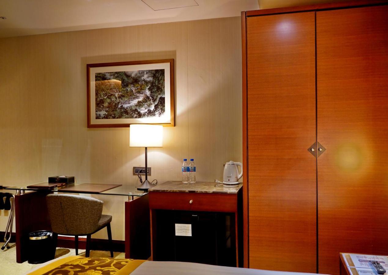 Hu House - Taipei Hotel Exterior photo